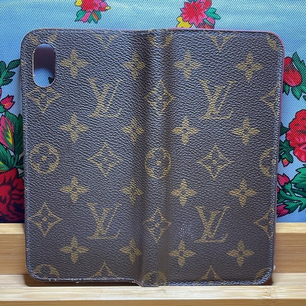 Louis Vuitton iPhone X phone case - Picture 4 of 6